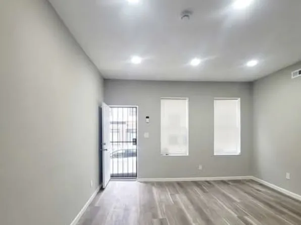 2127 N 10th St, Philadelphia, PA 19122