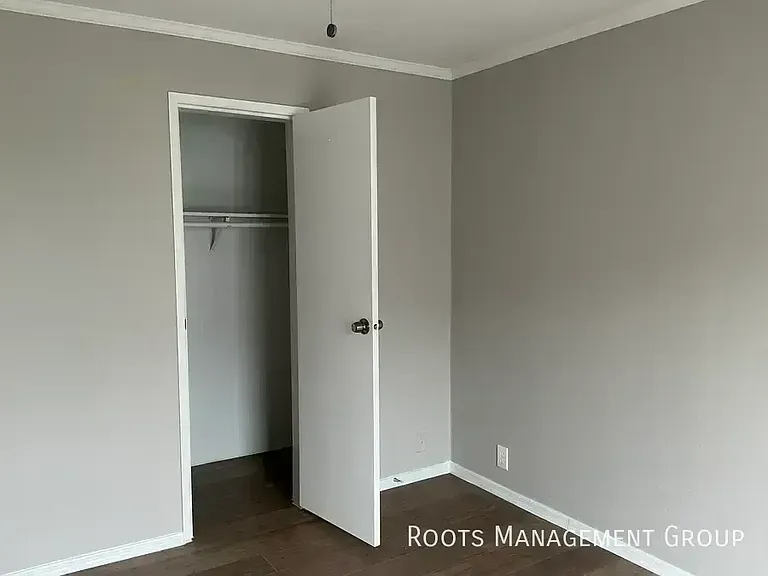15923 Clarke Springs Dr #15923C — Photo 7