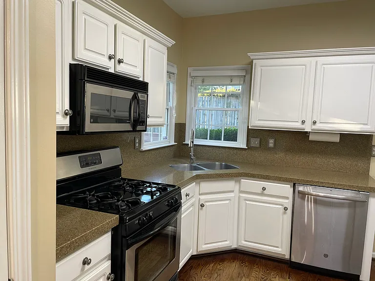 3746 Summer Rose Dr — Photo 5