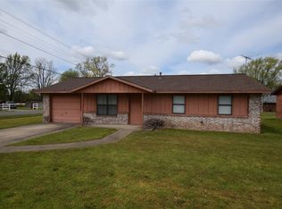 1500 N 7th St, Stilwell, OK 74960