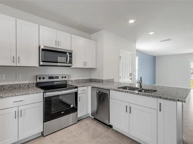 2725 Silver Canoe Dr — Photo 15