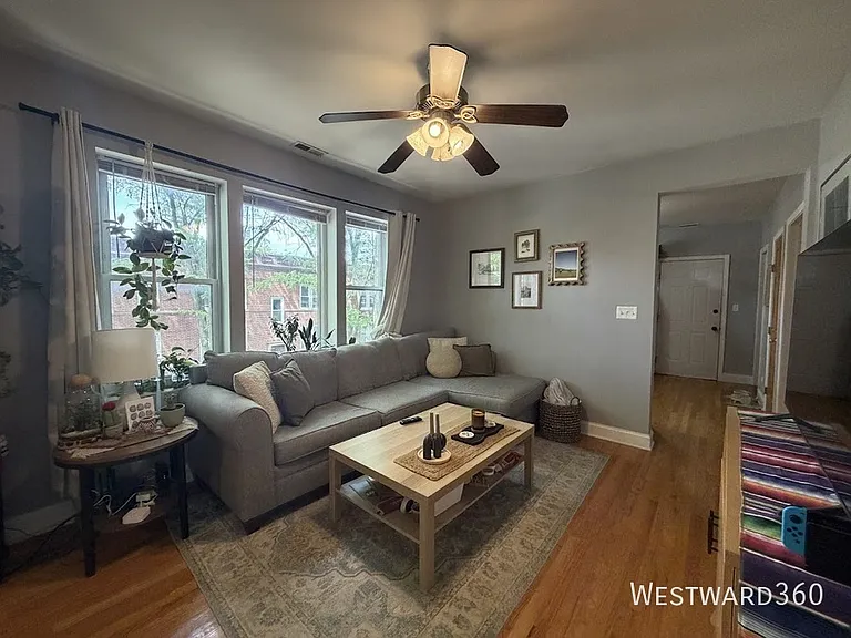 2239 W Cornelia Ave #2 — Photo 16