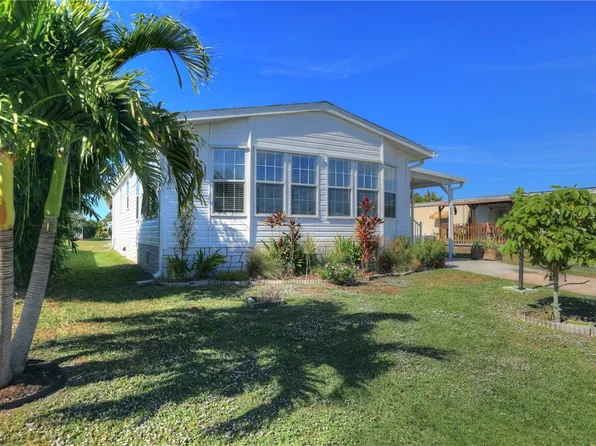 838 Wren Cir, Barefoot Bay, FL 32976