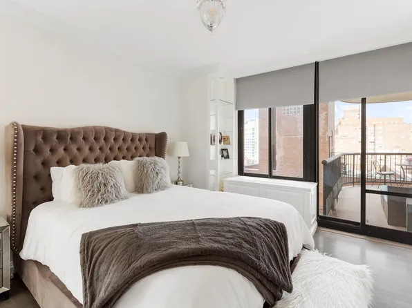 304 East 65th Street image 4 of 13