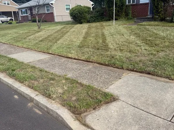 8 Boswell Rd, Marlton, NJ 08053