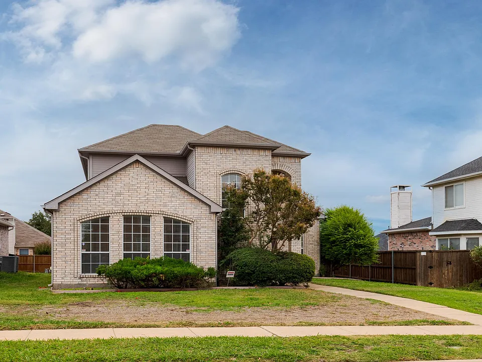 3928 Windford Dr