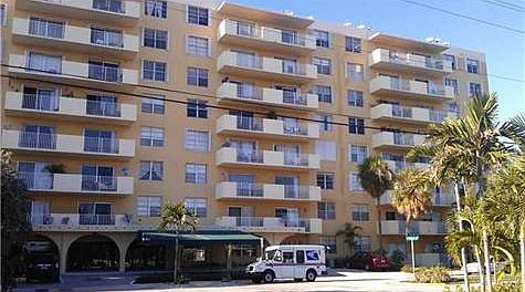 1st image of 1455 N Treasure Dr APT 5N