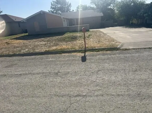 112 King Charles Pl, Del Rio, TX 78840
