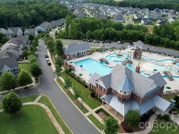 1339 Kings Bottom Dr, Fort Mill, SC 29715