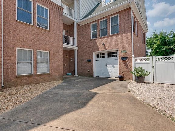 2nd image of 5510 Holly Rd