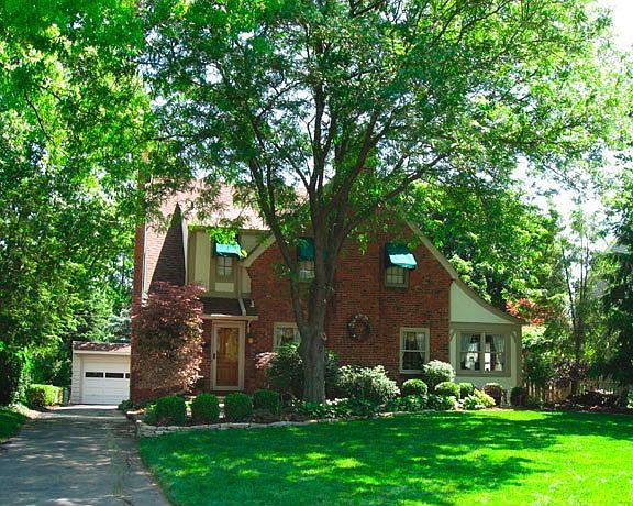 2208 Fairfax Road