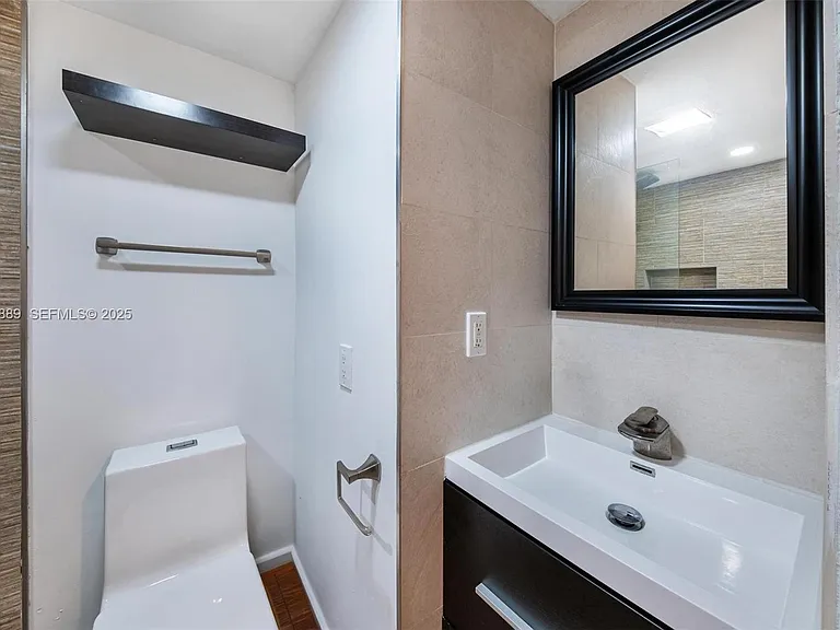 1541 Brickell Ave — Photo 12