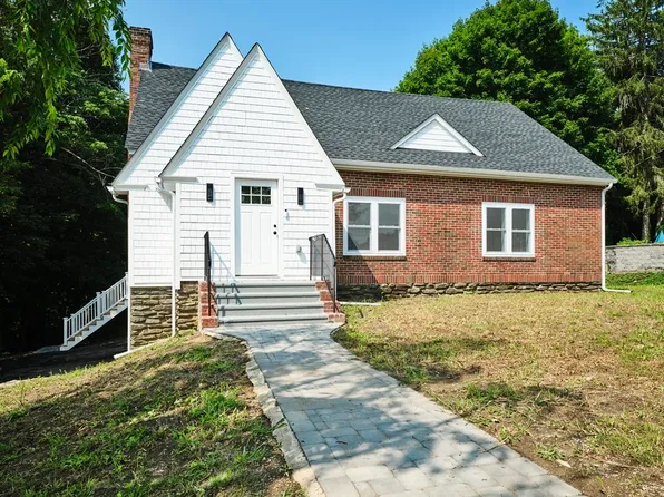 273 Mower St, Worcester, MA 01602