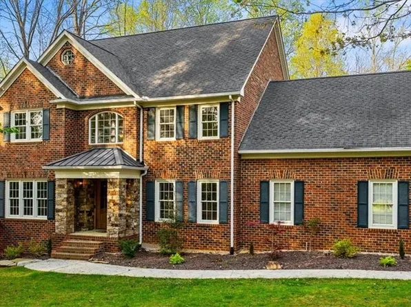 1072 Berrie Pl, Asheboro, NC 27205