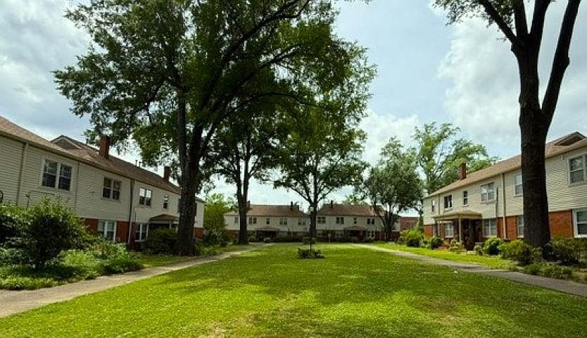 1st image of 3001 Walnut Grove Rd #4