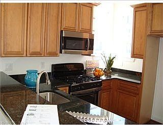 5th image of 609 Lake Dr