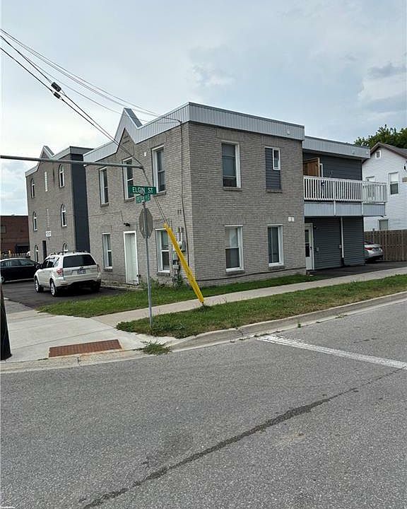 2nd image of 85 Peter St S #81