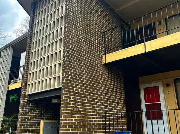 3926 Stone Gate Dr APT D, Suitland, MD 20746