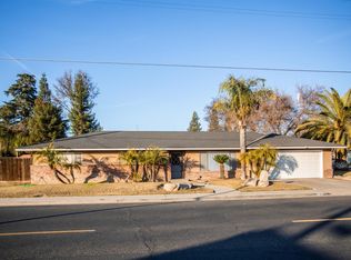 295 E North Way, Dinuba, CA