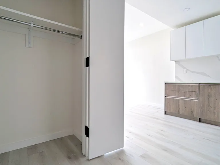 388 Vernon Ave #404 — Photo 6