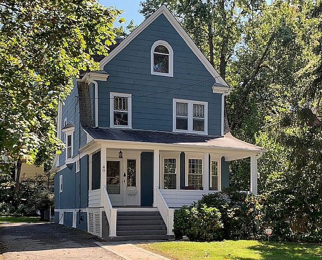 1st image of 40 Columbia Ave
