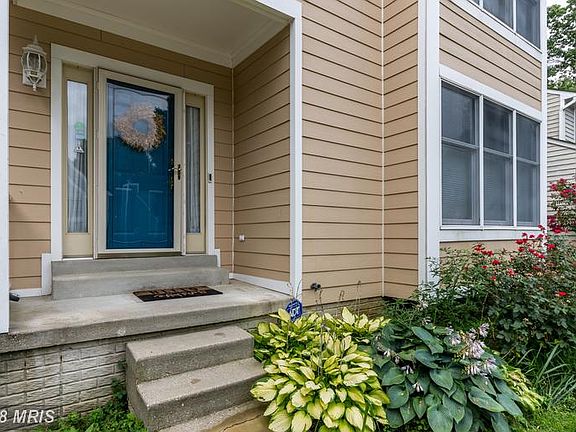 2nd image of 919 Langdon Ct
