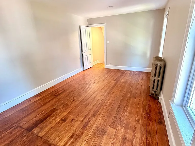 21 Walnut St — Photo 10