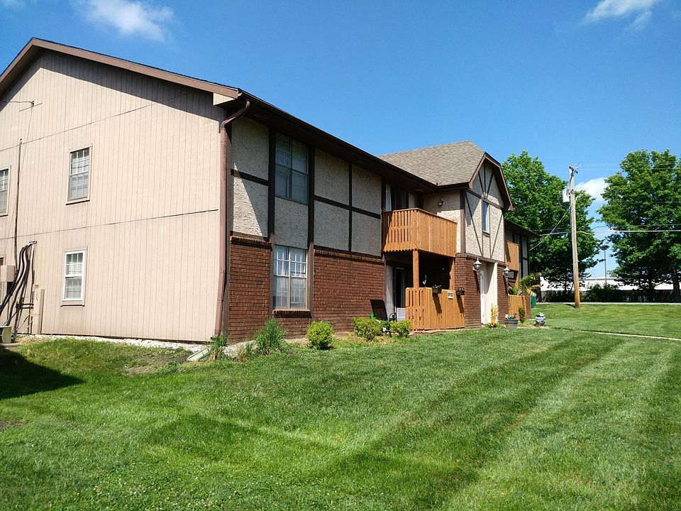 2nd image of 9240 Rosehill Rd #1