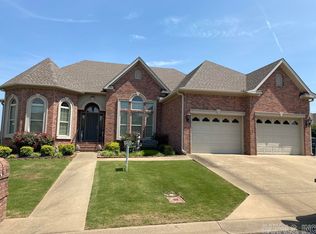 2304 Lorraine Cir, Searcy, AR 72143