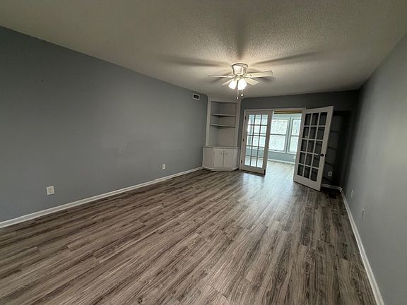 2nd image of 1602 Ternberry Rd