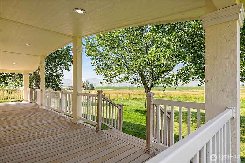 5th image of 2680 Carroll Road