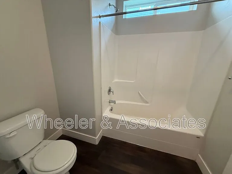 47 W Silver Springs Dr — Photo 13