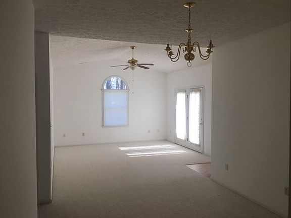 5th image of 105 Beaver Creek Dr