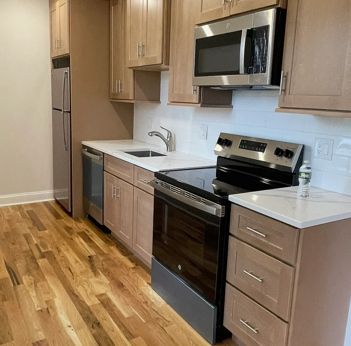 2 bed, 1000 sqft, $2,750 — Photo 4