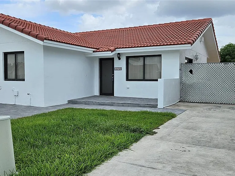 14765 SW 82nd St — Photo 1