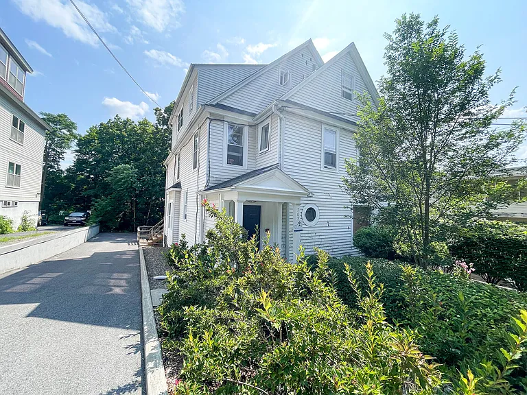 705 E Seneca St — Photo 25