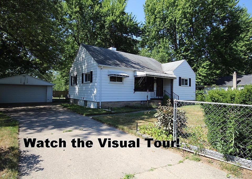 1st image of 890 Parkwood Ave