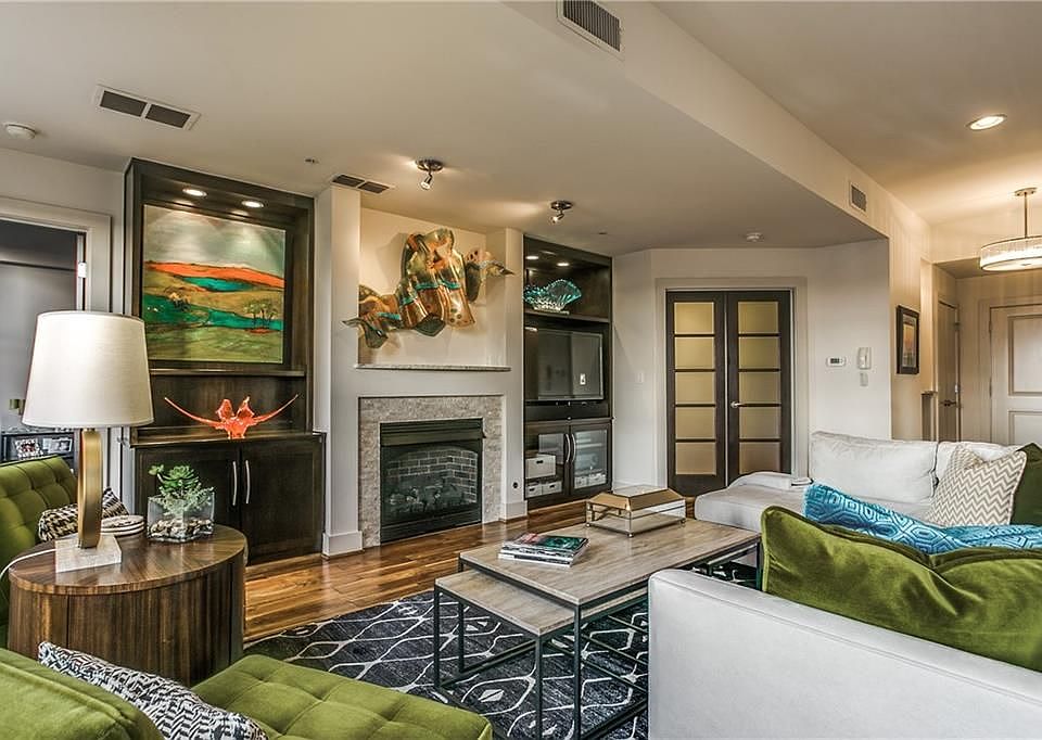1st image of 411 W 7th St APT 505