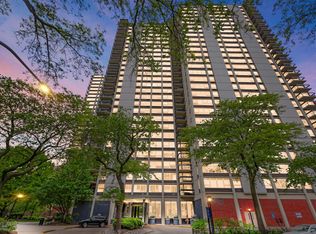 1360 N Sandburg Ter APT 2111C, Chicago, IL 60610