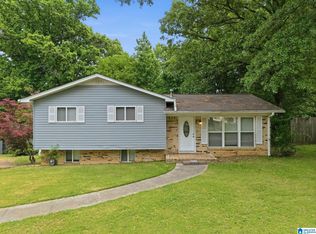 2913 Debra Dr, Fultondale, AL 35068