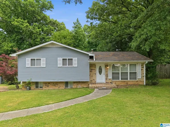 2913 Debra Dr, Fultondale, AL 35068