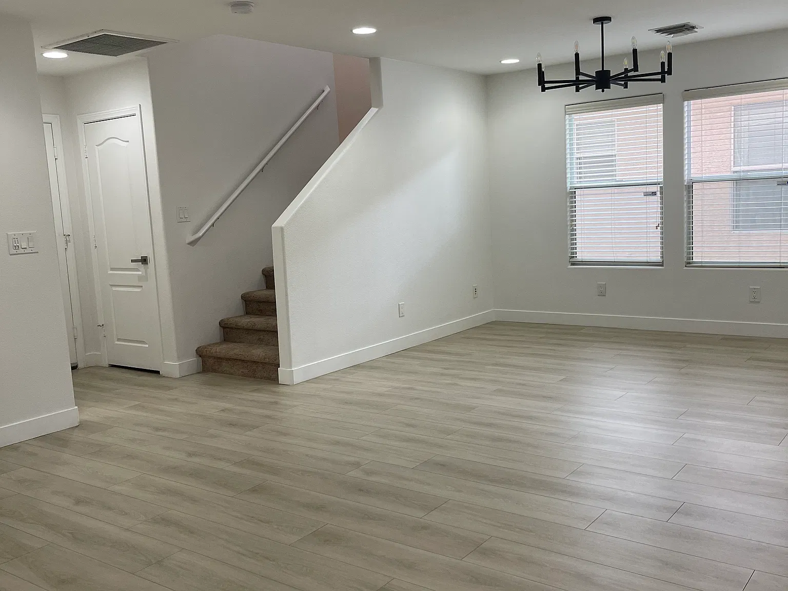 2 bed, 2.5 bath, 1714 sqft, $1,950 — Photo 3
