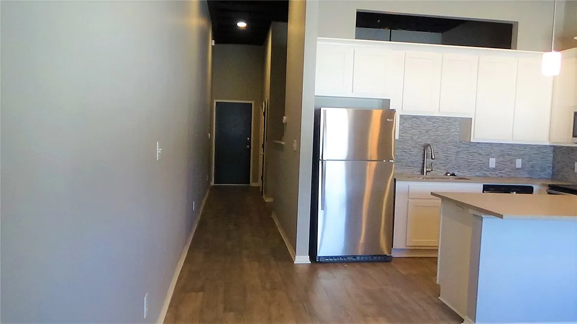 1 bed, 645 sqft, $1,200 — Photo 2