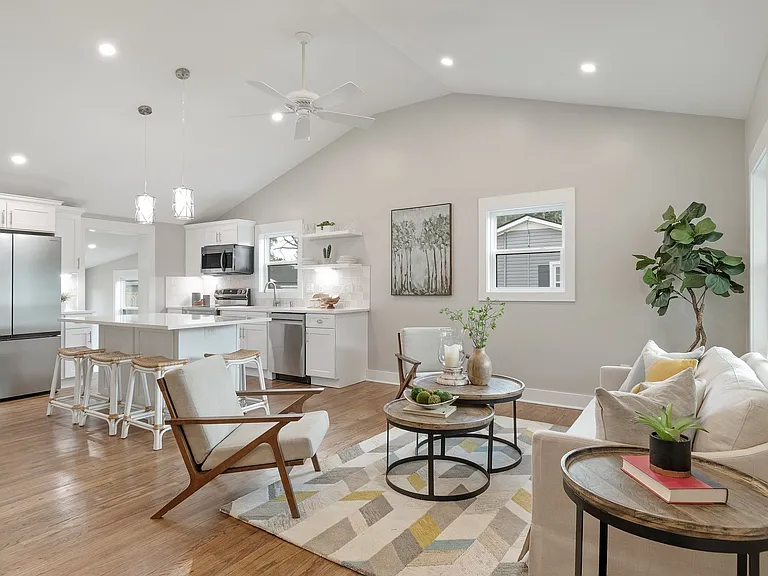 1305 Chickering Dr — Photo 10