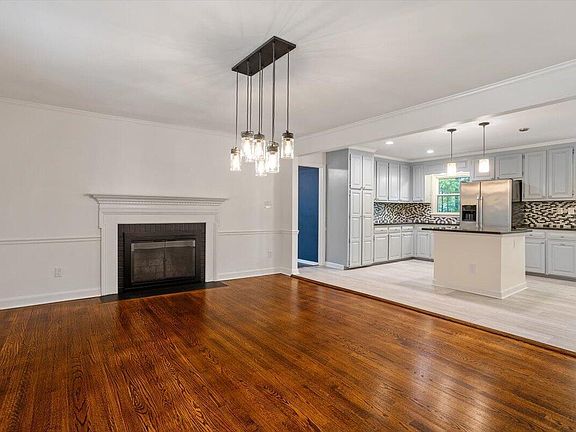 5th image of 5705 Spring Rd