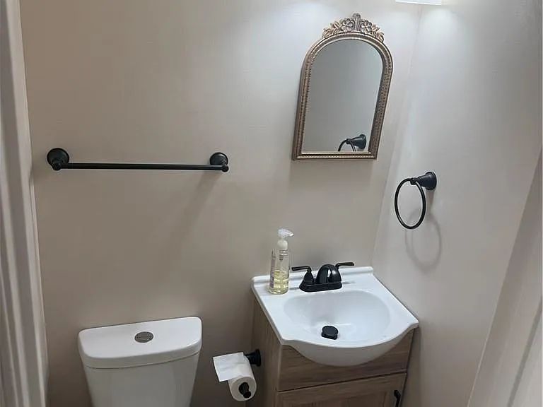 2524 E Little Creek Rd — Photo 10