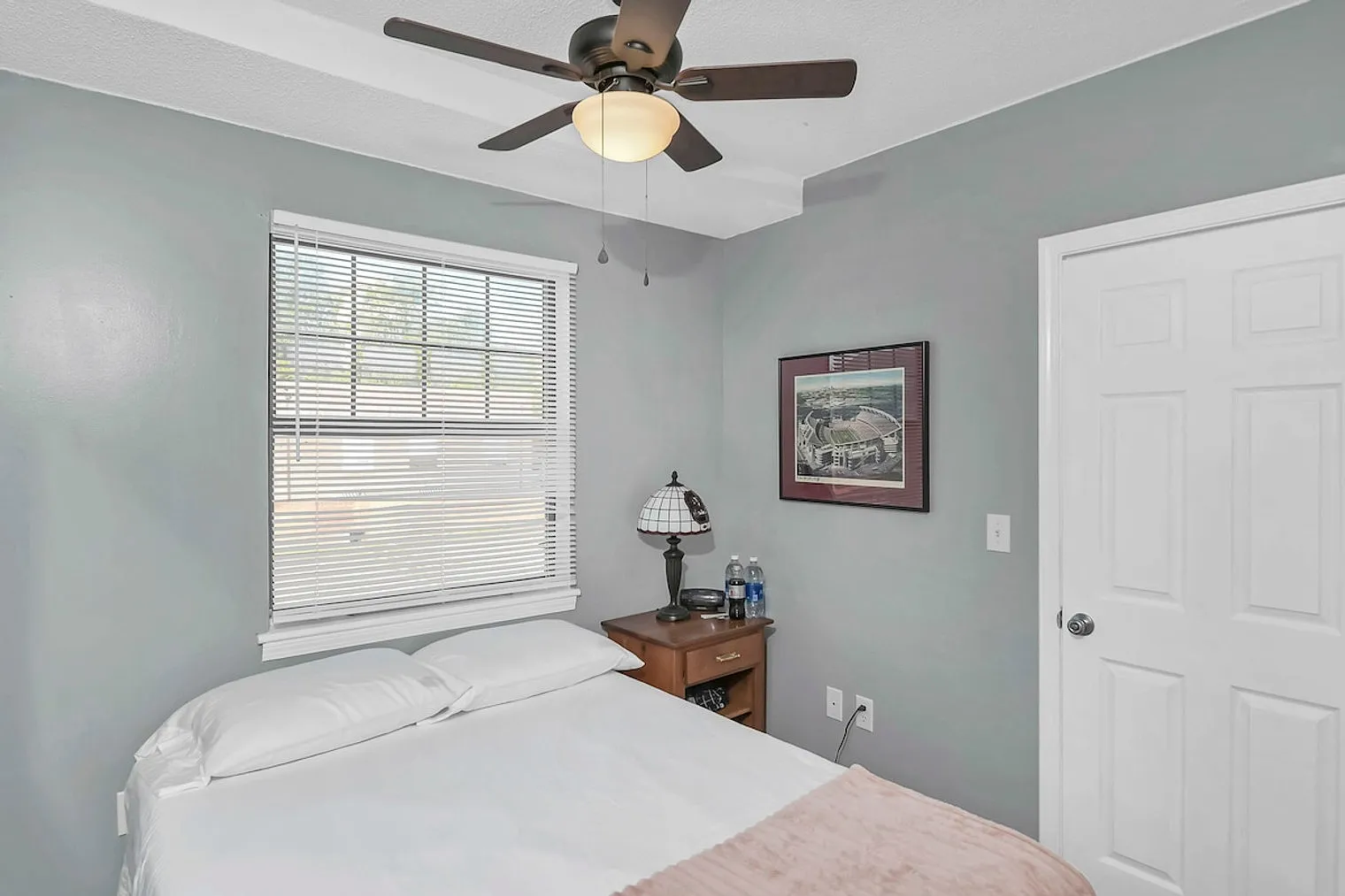 2 bed, 1.0 bath, $3,563 — Photo 4