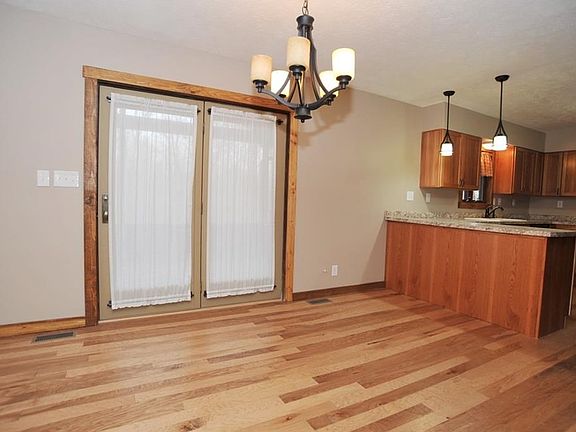 dining-kitchen combo