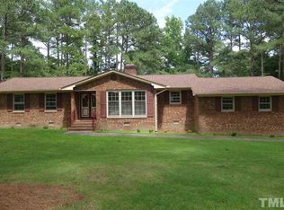 2890 Nc 39 Hwy N, Henderson, NC 27537