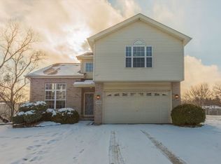 16580 Plainview Dr, Markham, IL 60428